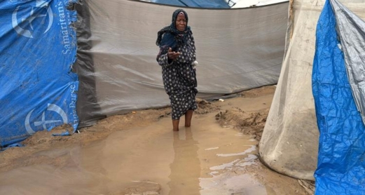 منخفض جوي جديد يضرب فلسطين وتحذيرات لغزة في ظل تفاقم معاناة النازحين