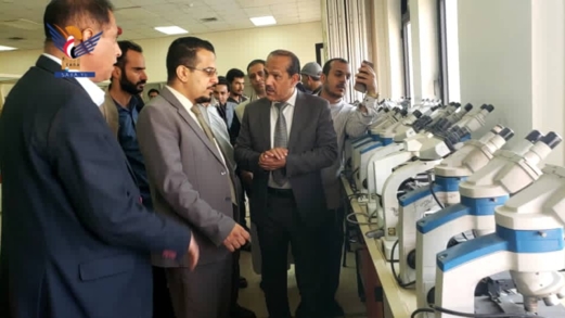  رئيس جامعة صنعاء يتفقد جاهزية كلية الطب للاعتماد الدولي (WFME)