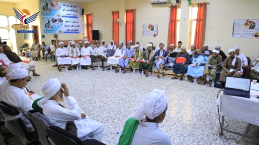 الحديدة.. لقاءان تعريفيان بمخاطر حمى الضنك والملاريا لخطباء ومشرفي الصحة المدرسية