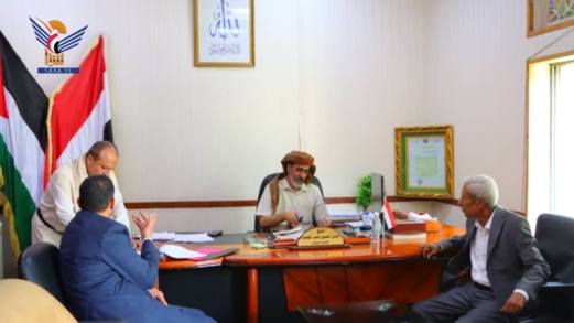 نائب وزير الإدارة والتنمية المحلية يتسلم تقرير أداء محافظة حضرموت