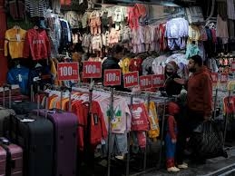 الثوابته: دخول 674 شاحنه من اصل 4,800 الى قطاع غزة