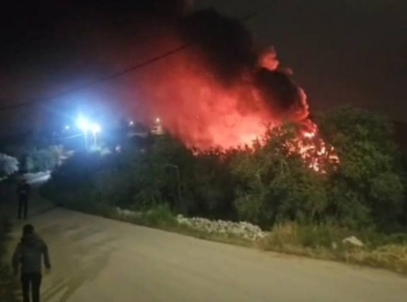 مستوطنون صهاينة يهاجمون مركبات الفلسطينيين جنوب نابلس ويحرقون أراضي في يتما