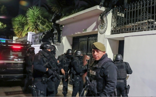 الرئيس المكسيكي يُقرر تعليّق علاقات بلاده الدبلوماسية مع الإكوادور