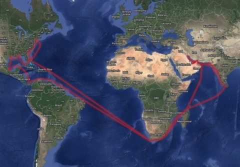 الحرس الثوري الإيراني يعلن توقيف سفينة يُشتبه في تعاونها مع الجيش الأمريكي