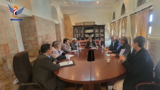 وزير الثقافة والسياحة يناقش التحضيرات الخاصة لمؤتمر فلسطين الثالث