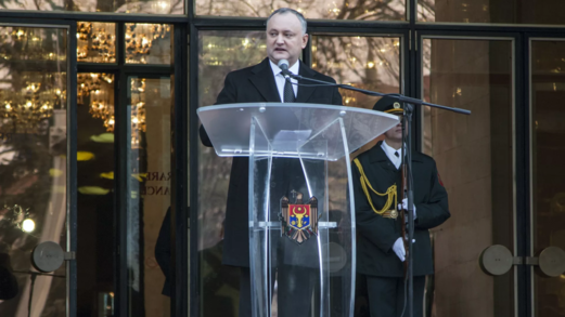 الرئيس المولدوفي السابق: الاتحاد الأوروبي يهيئ مولدوفا للحرب