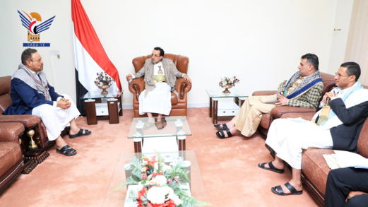 وزير المالية يناقش مع أمين العاصمة الجوانب الخدمية في الأمانة  