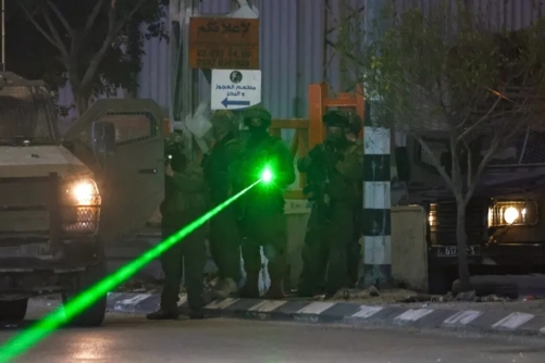 اقتحامات إسرائيلية ليلية بالضفة وحملة اعتقالات