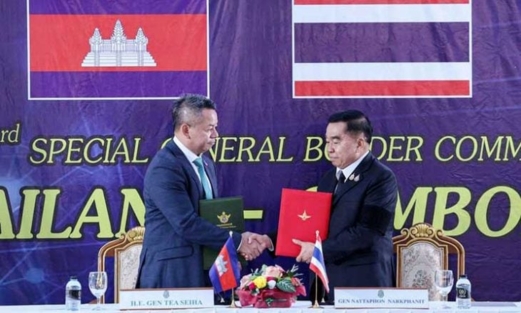 تايلاند وكمبوديا توقعان اتفاقا بشأن وقف فوري لإطلاق النار