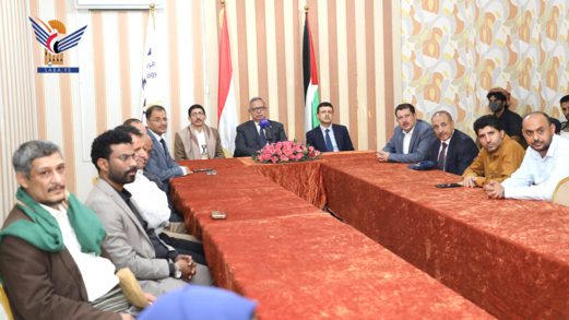 الدكتور بن حبتور يطلّع على نشاط مركز تقنية المعلومات بوزارة التربية والتعليم والبحث العلمي