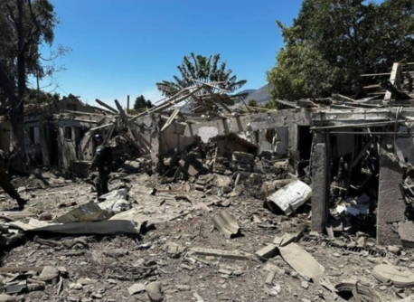 جيش العدو يقر بوقوع أضرار جسيمة في معسكر جيبور إثر استهدافه من قبل "حزب الله" 