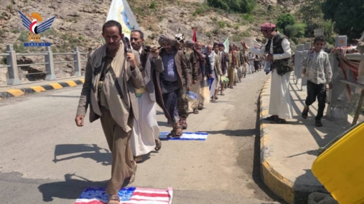 مسير ومناورة لخريجي دورات "طوفان الأقصى" بعزلة العرقوب في جبل المحويت