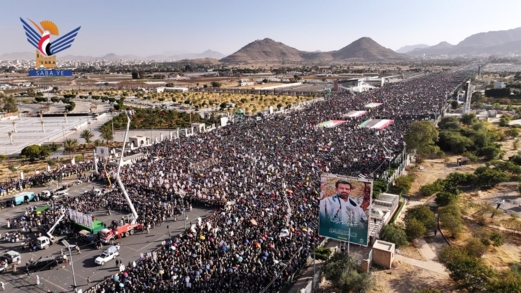 اليمنيون يتحدّون العدو الأمريكي الصهيوني باصطفافهم أسبوعياً في الساحات