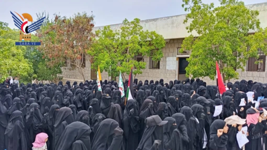 وقفات حاشدة للهيئة النسائية في حجة في جمعة "التحذير والنفير"
