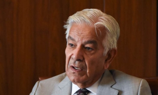 وزير الدفاع الباكستاني: التوتر مع الهند قد يؤدي إلى حرب نووية