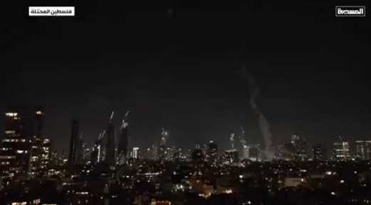 إيران تبدأ الرد على العدوان الصهيوني بإطلاق مئات الصواريخ إلى الأراضي المحتلة