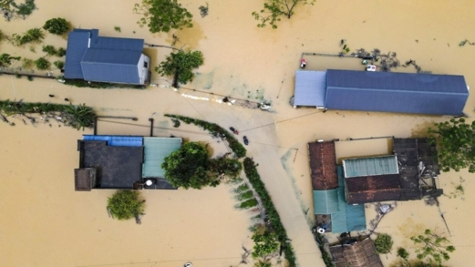 مصرع وفقدان 324 شخصا في فيتنام جراء اعصار "ياغي"