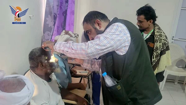  تدشين مخيم طبي مجاني للعيون في الجراحي بالحديدة