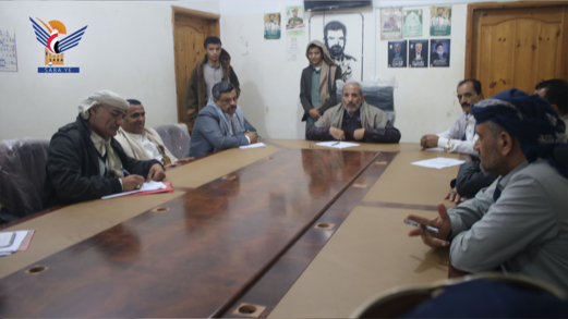 مناقشة الاستعدادات لاختبارات الشهادة العامة والدورات الصيفية بالضالع