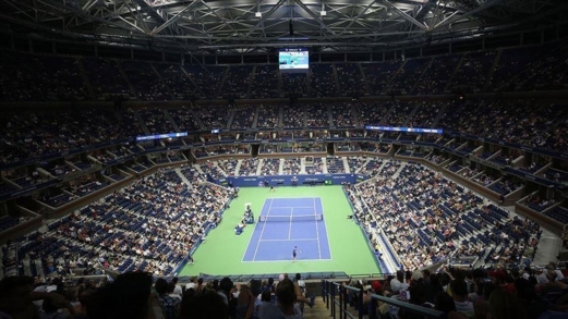 بيغولا تبلغ نصف نهائي دورة تشارلستون للتنس بعد فوزها على ديانا شنايدر