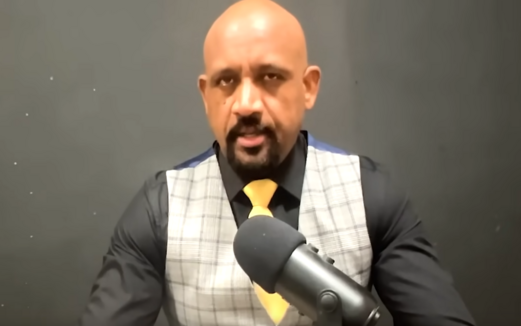 سياسي سوداني: ستنحني جباه وتظل هامات اليمنيين مرفوعة