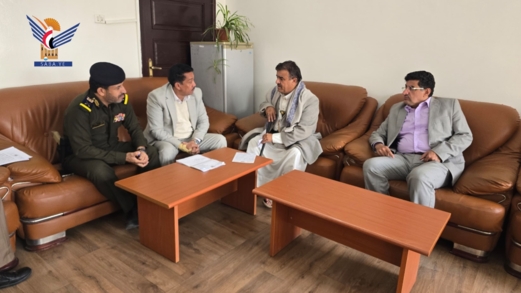 مناقشة تنفيذ توصيات اللجنة المكلفة بالنزول الميداني إلى السجون في أمانة العاصمة