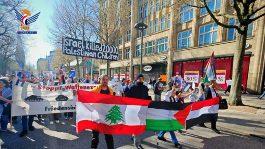 مسيرة صامتة في مدينة هامبورغ الألمانية تضامنا مع أطفال غزة