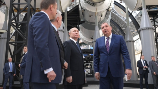 بوتين: صناعة الفضاء الروسية تسهم في تنفيذ برامج دفاعية مهمة