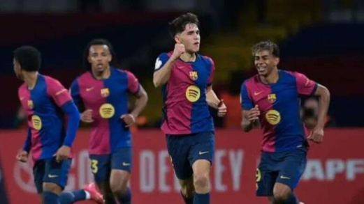 برشلونة يفوز على جيرونا برباعية ويستعيد صدارة الدوري الإسباني