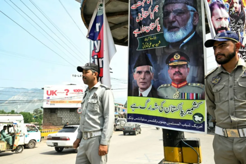 باكستان تجري تجربة إطلاق صاروخ ثانية في ظل التوتر مع الهند