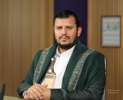 قائد الثورة يكشف عن الدور التجسسي العدواني للخلايا المنتسبة للمنظمات الإنسانية