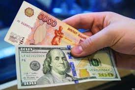 ارتفاع العملة الروسية لأعلى مستوى في 3 أشهر مقابل الدولار واليورو