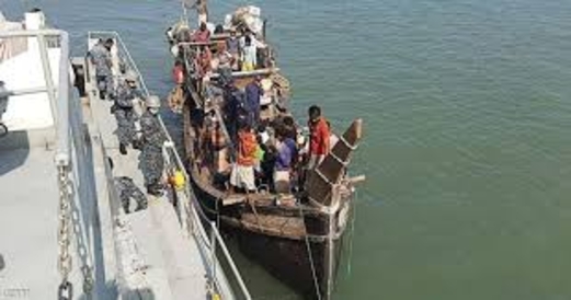 بنغلاديش تنقل 1600 لاجئاً من الروهينغا إلى جزيرة نائية والمنظمات تندد