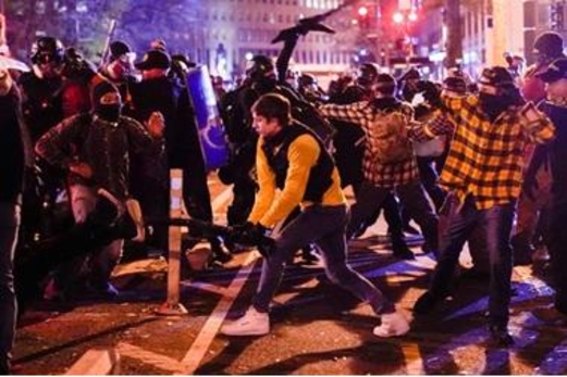 إصابة 4 أمريكيين خلال احتجاجات سياسية وأعمال عنف في واشنطن