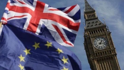 هل ينهي الاتفاق التجاري بين الاتحاد الأوروبي وبريطانيا أزمة “بريكست”؟