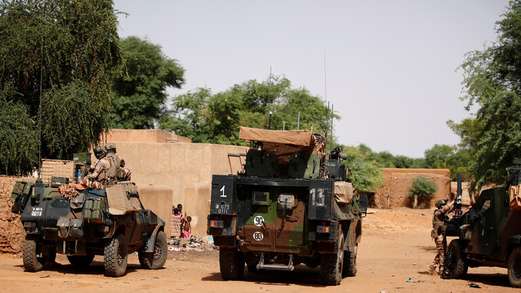 الإليزيه يعلن مقتل 3 جنود فرنسيين في مالي