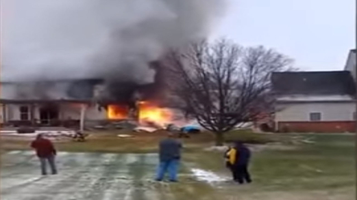 مقتل ثلاثة بتحطم طائرة في ولاية ميشيغان الأمريكية