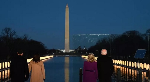 بايدن يقود مراسم تأبين 400 ألف أمريكي من ضحايا كورونا