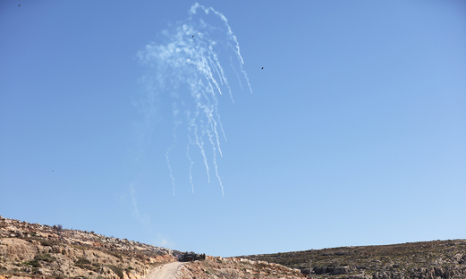 الإحتلال الإسرائيلي يقمع مسيرتي كفر قدوم و دير جرير السلميتين