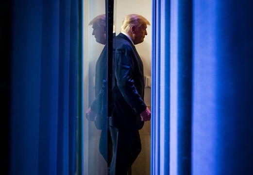 دونالد ترامب غادر البيت الأبيض غير مأسوف عليه