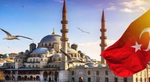 أردوغان يفتتح مسجدا ويطلق عليه اسم والده