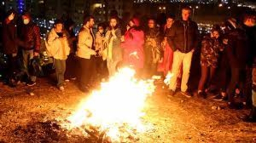 إيران: 3 قتلى وأكثر من 1000 مصاب بالألعاب النارية خلال مهرجان النار السنوي