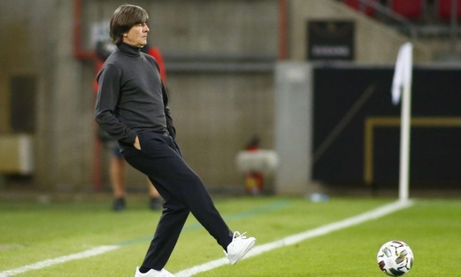 الاتحاد الألماني يحسم موقفه تجاه المدرب يواخيم لوف