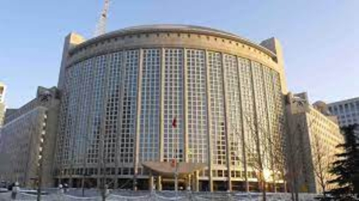 الخارجية الصينية تعلق على العقوبات الأمريكية ضد روسيا