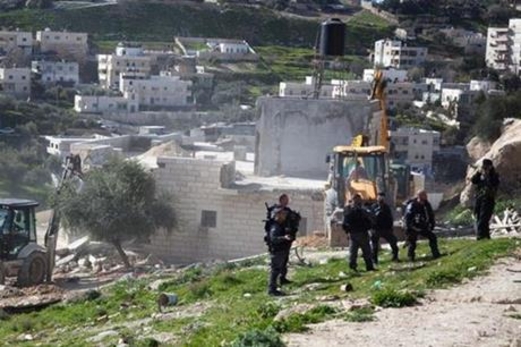 فلسطينيون يمنعوا مستوطنين من تجريف أراض في نعلين ومستوطنين يقتحمون رباط الكرد بالقدس