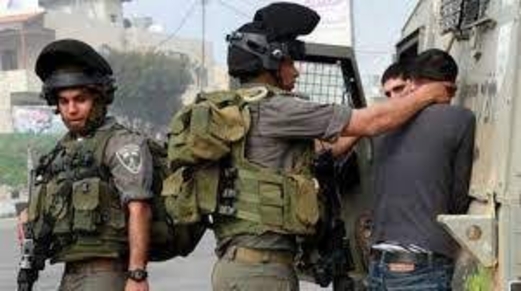 الاحتلال الإسرائيلي يعتقل شابا فلسطينيا وسط الخليل