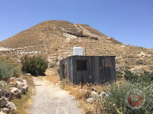 بيت لحم: قوات الاحتلال تسلم إخطارات لازالة شارع وهدم منزل وبركس