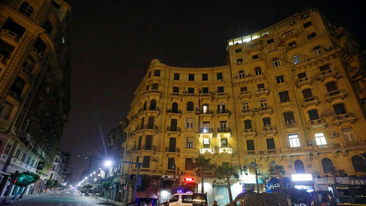 جريمة مروعة في مصر.. شاب يقتل والديه وأفراد أسرته بساطور