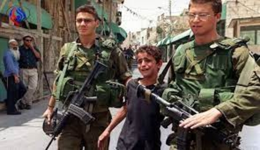 الاحتلال يعتقل 10 فلسطينيين من الضفة و يداهم منزلين في كفر قليل جنوب نابلس