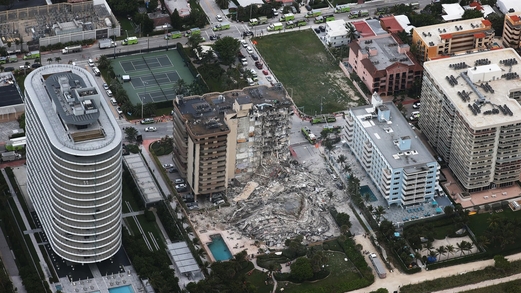 فقدان 160 شخصاً في انهيار مبنى بولاية فلوريدا الامريكية